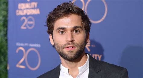 jake borelli gained weight|Jake Borelli Weight Gain: How Much Weight Has Jake。